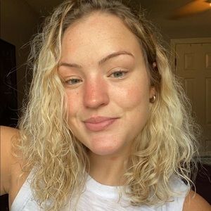 Meet your Posher, Ellie